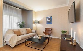 Rafael Apartment By Olala Homes
